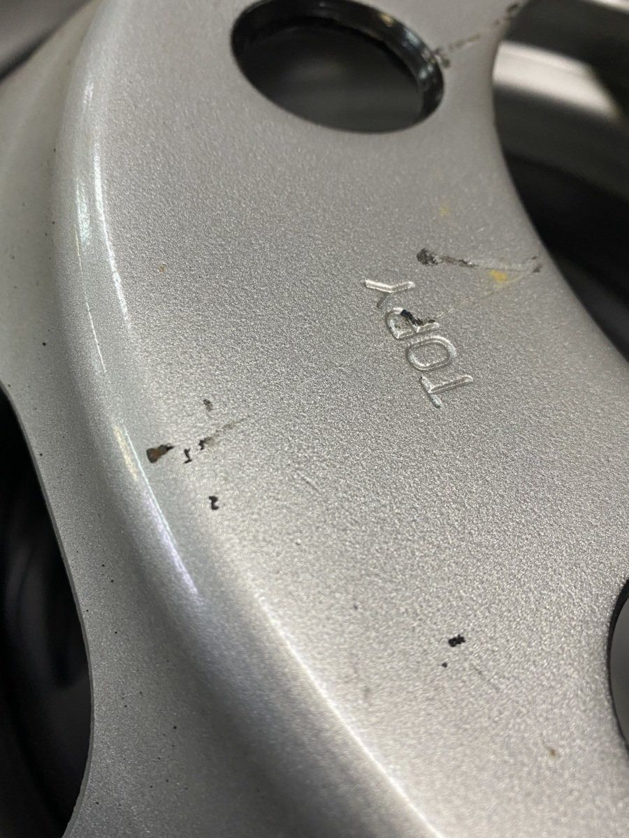 個人宅配送不可 新車外しトラックタイヤホイールセット