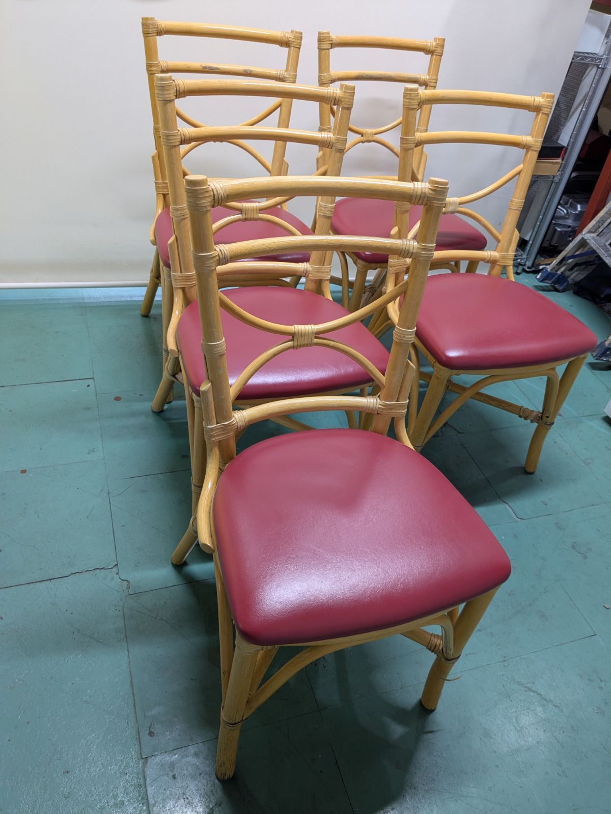 大阪引取 oliver ラタン製チェア 赤い座面 クロスバック チェア 5脚セット 籐家具