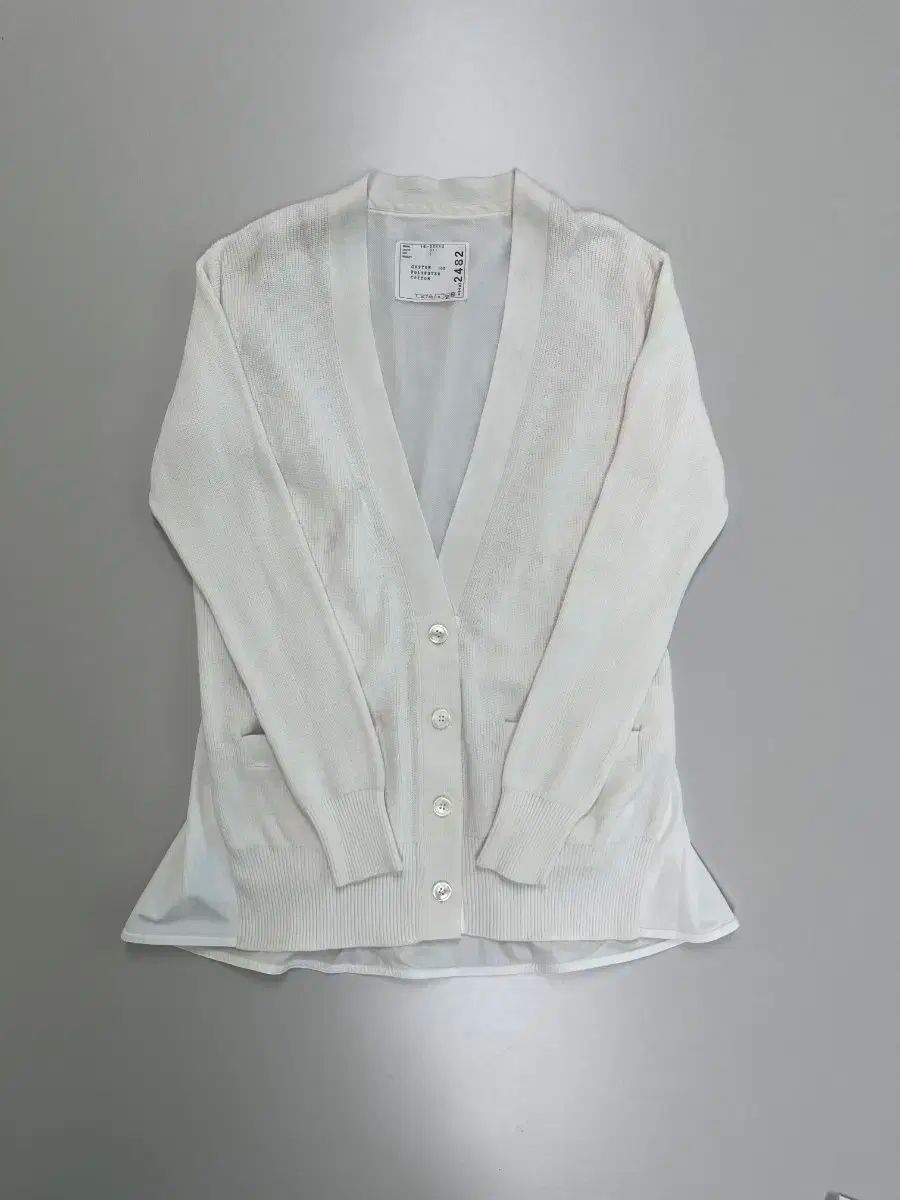 SACAI 2482 白 ニット カーディガン