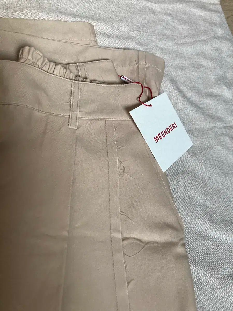 ワイド ピンタック