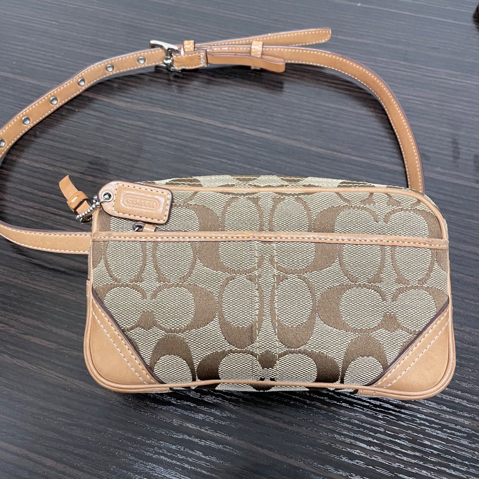 COACH コーチ ウエストポーチ ボディバック ベージュ ウォレットポーチ 
