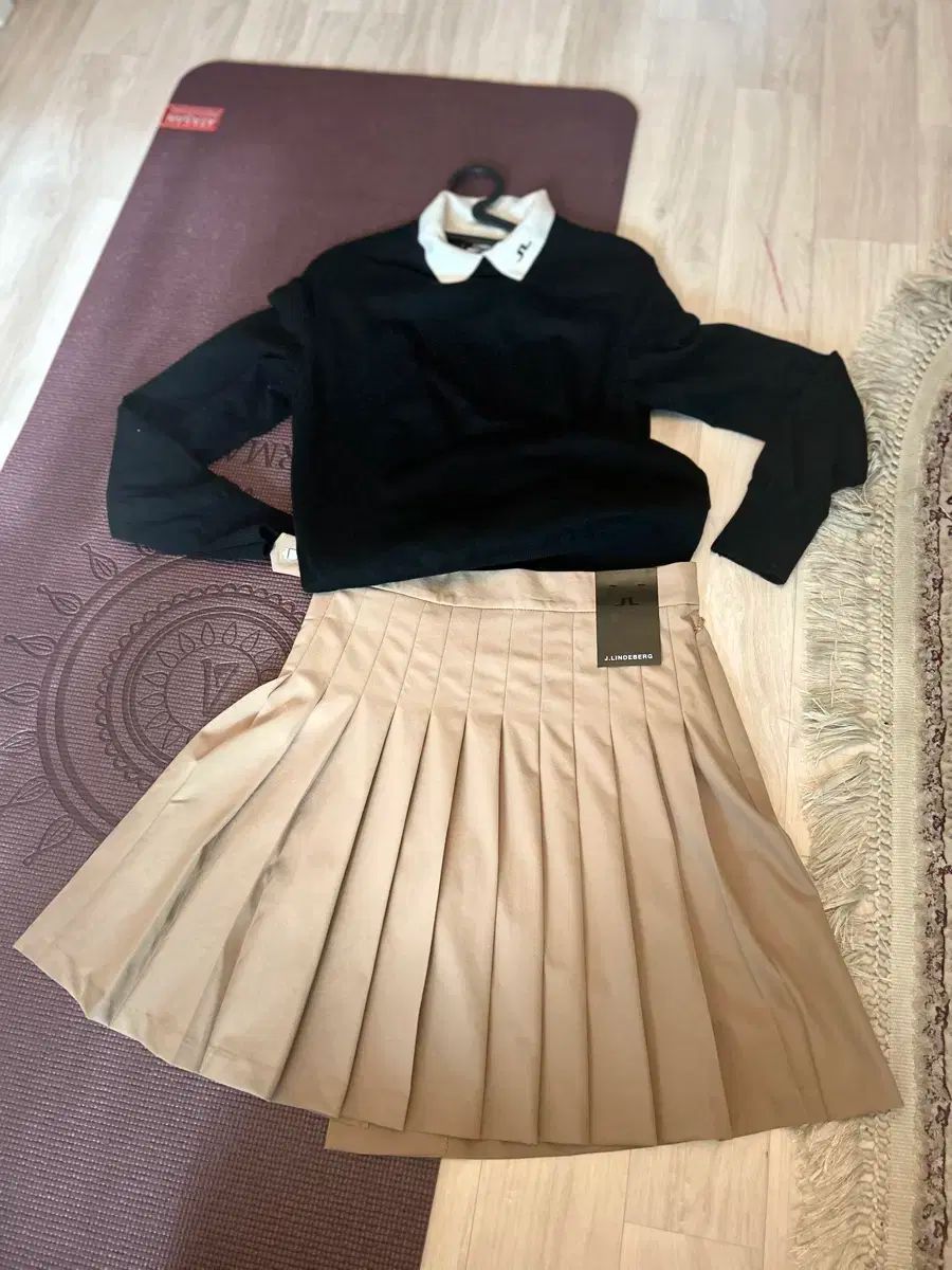 J.リンドバーグ 防風ニット