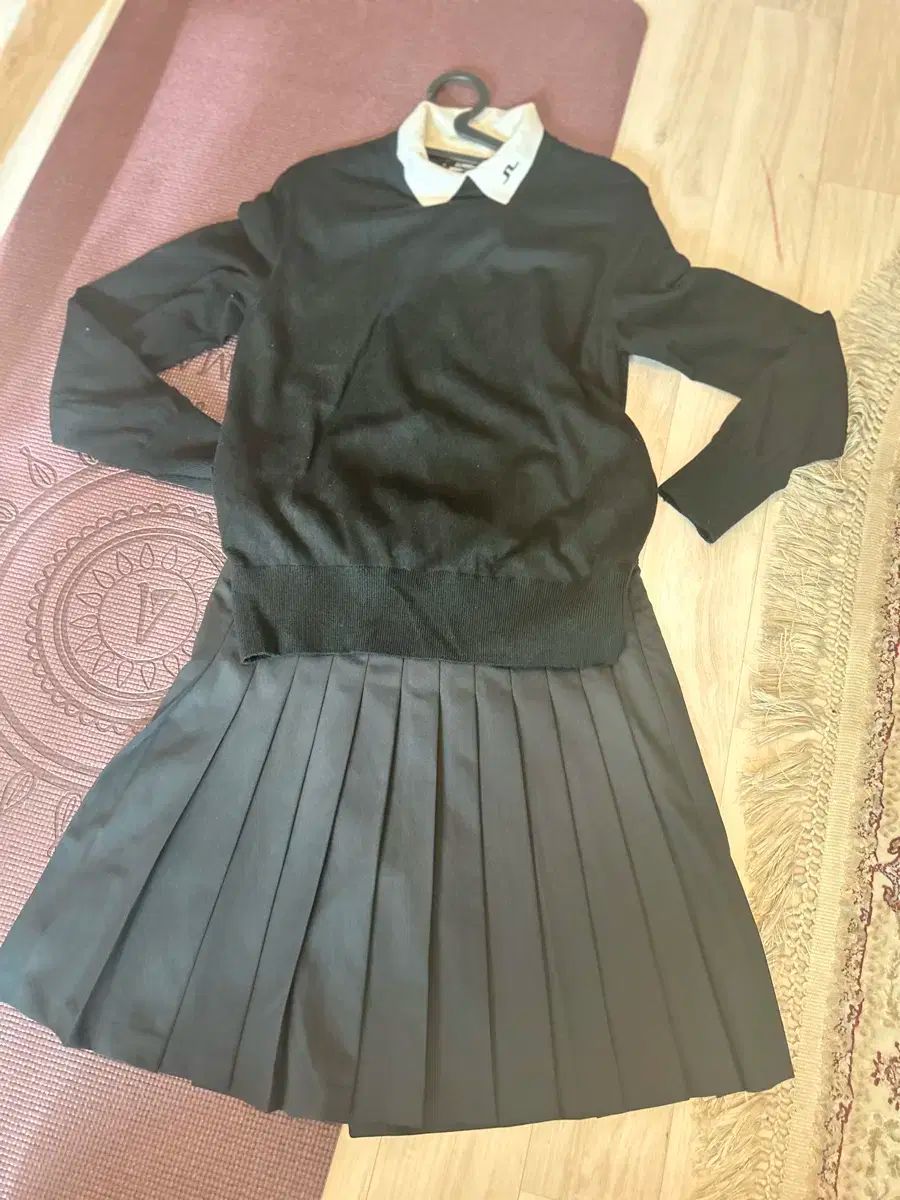 J.LINDEBERG J.リンドバーグ 防風ニット スカート Mサイズ LLC-HASEGAWATOSO_COM