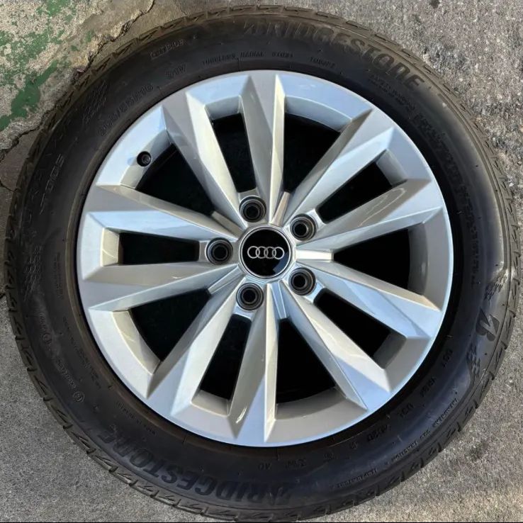 アウディ205 55 R 16 ホイール付きタイヤ4本セット