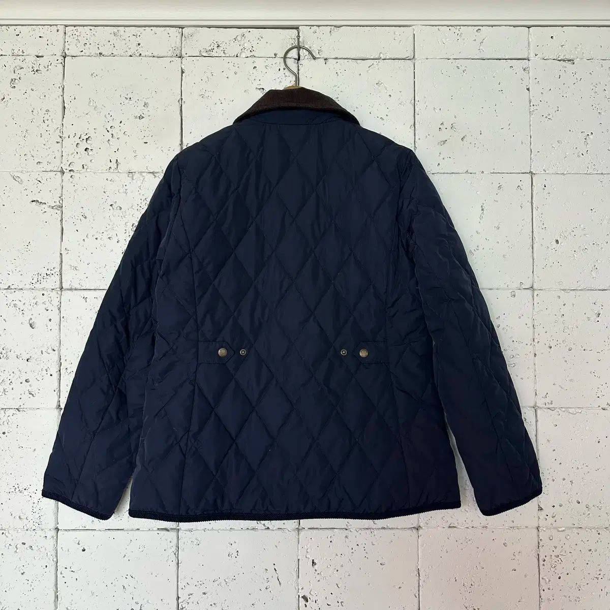 アクアスキュータム