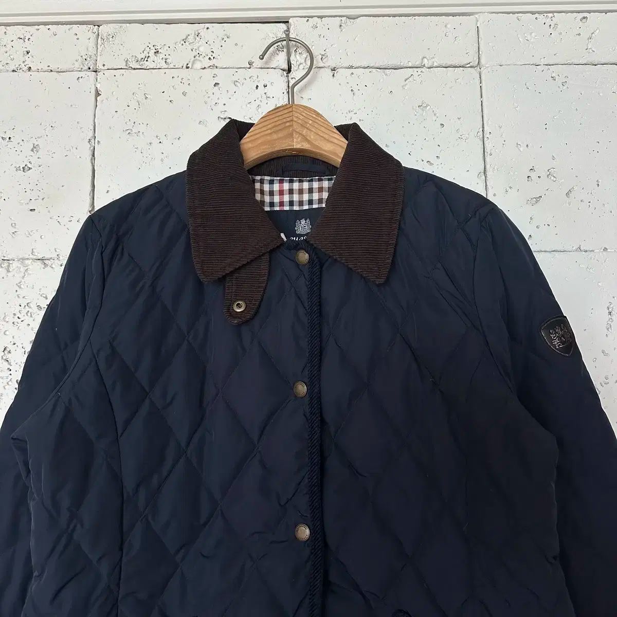 ウィメンズ66 アクアスキュータム グースダウン キルティングジャケット ネイビー