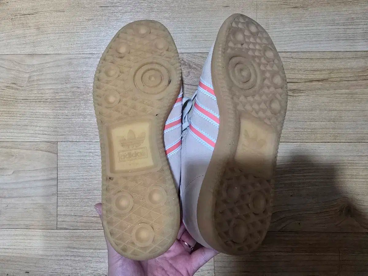 アディダス ステイト