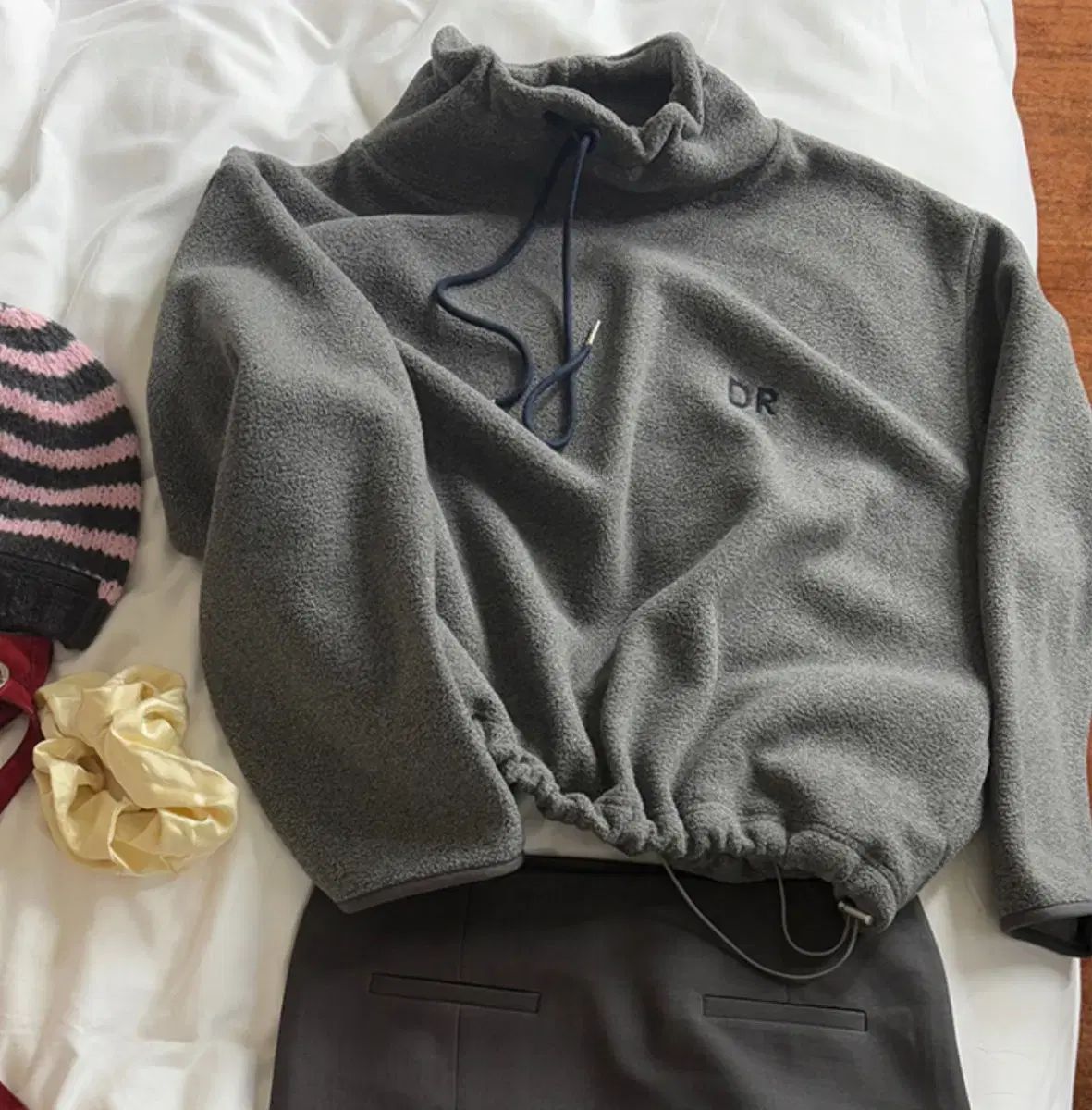 良心的な Maybebaby|5万8千円|予約商品 Dearest ダークグレー フリース