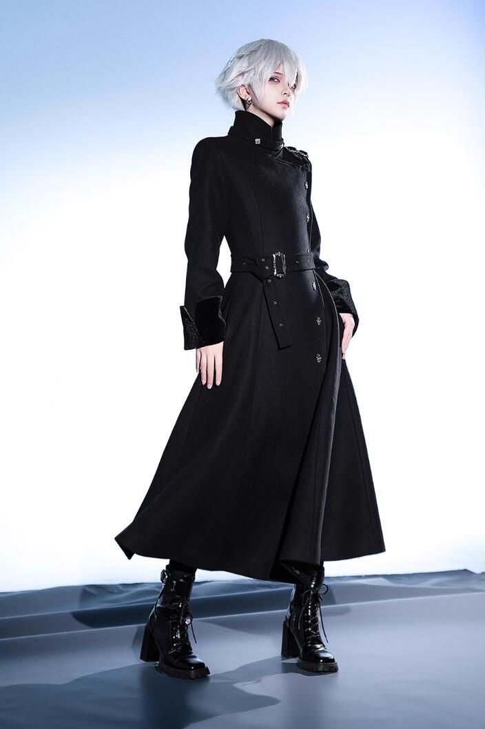 クラシカルロングコート