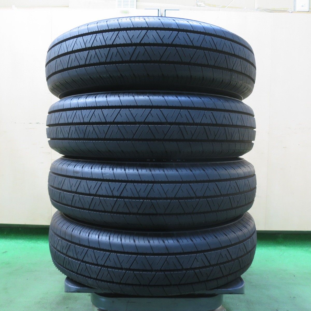 ほぼ♥ 25年 トラック タイヤ 175|80R14 99|98N ヨコハマ RY118 14インチ 5102002イノタ