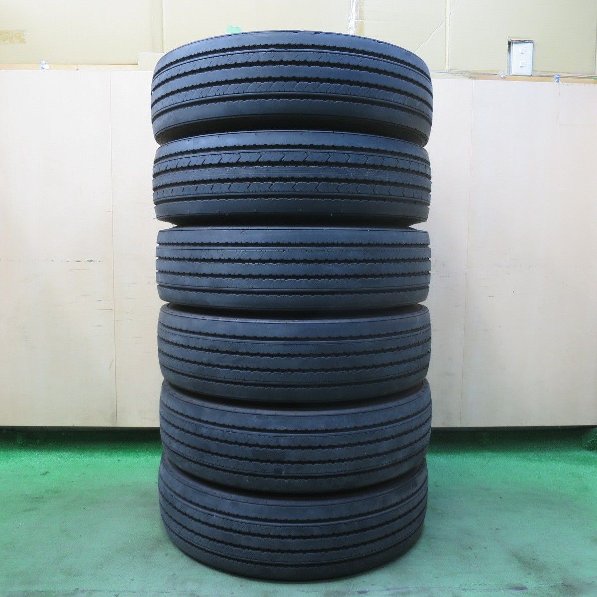 バリ溝 ほぼ10分 6本 トラック タイヤ 215|70R17.5 123|121J ダンロップ SP330K 17.5インチ 5102006イノタ