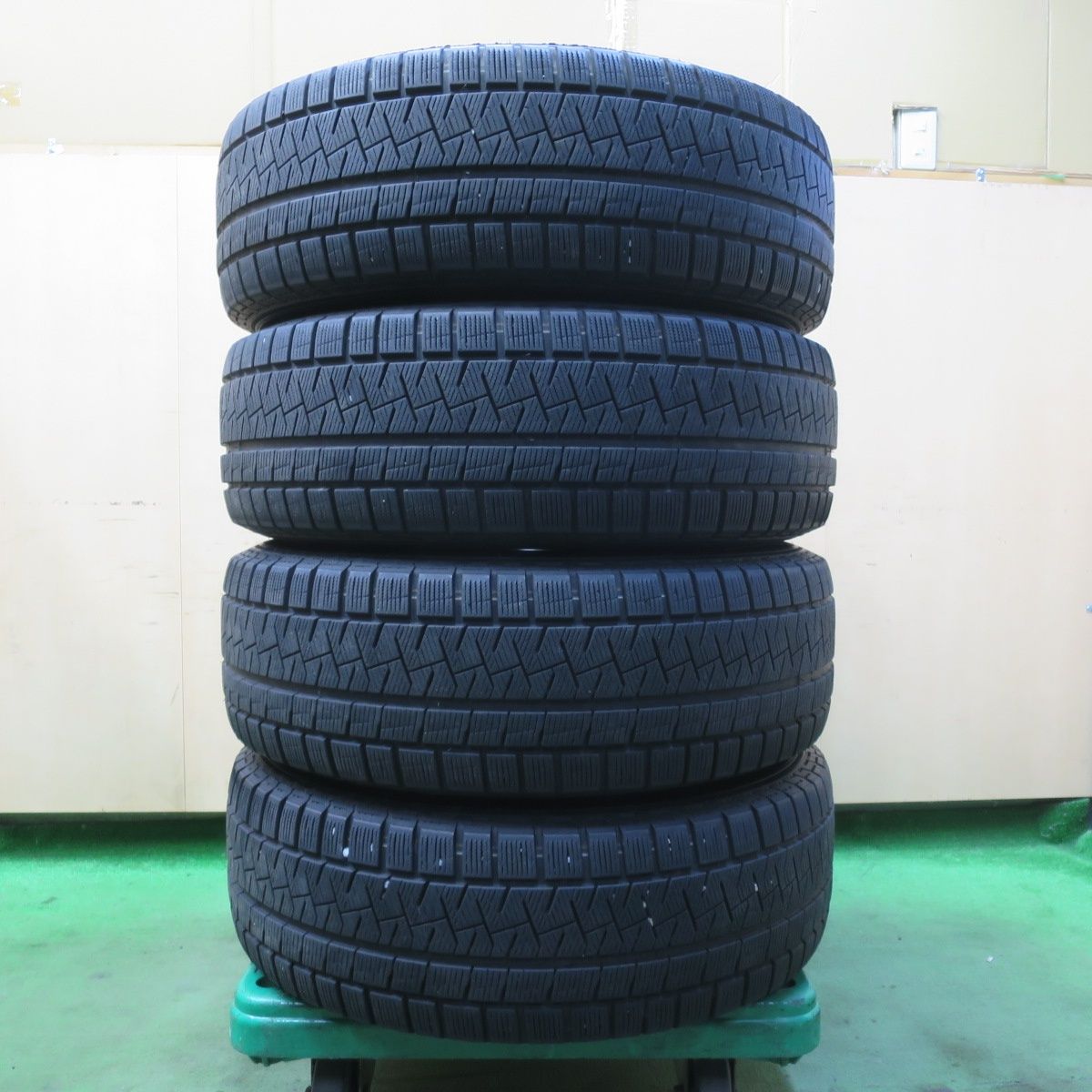 4本価格 スタッドレス 215|65R16 ピレリ アイスアシンメトリコ プラス Treffer トレファー 16インチ PCD114.3|5H 51020301イス FFCRYSTALESIA_COM