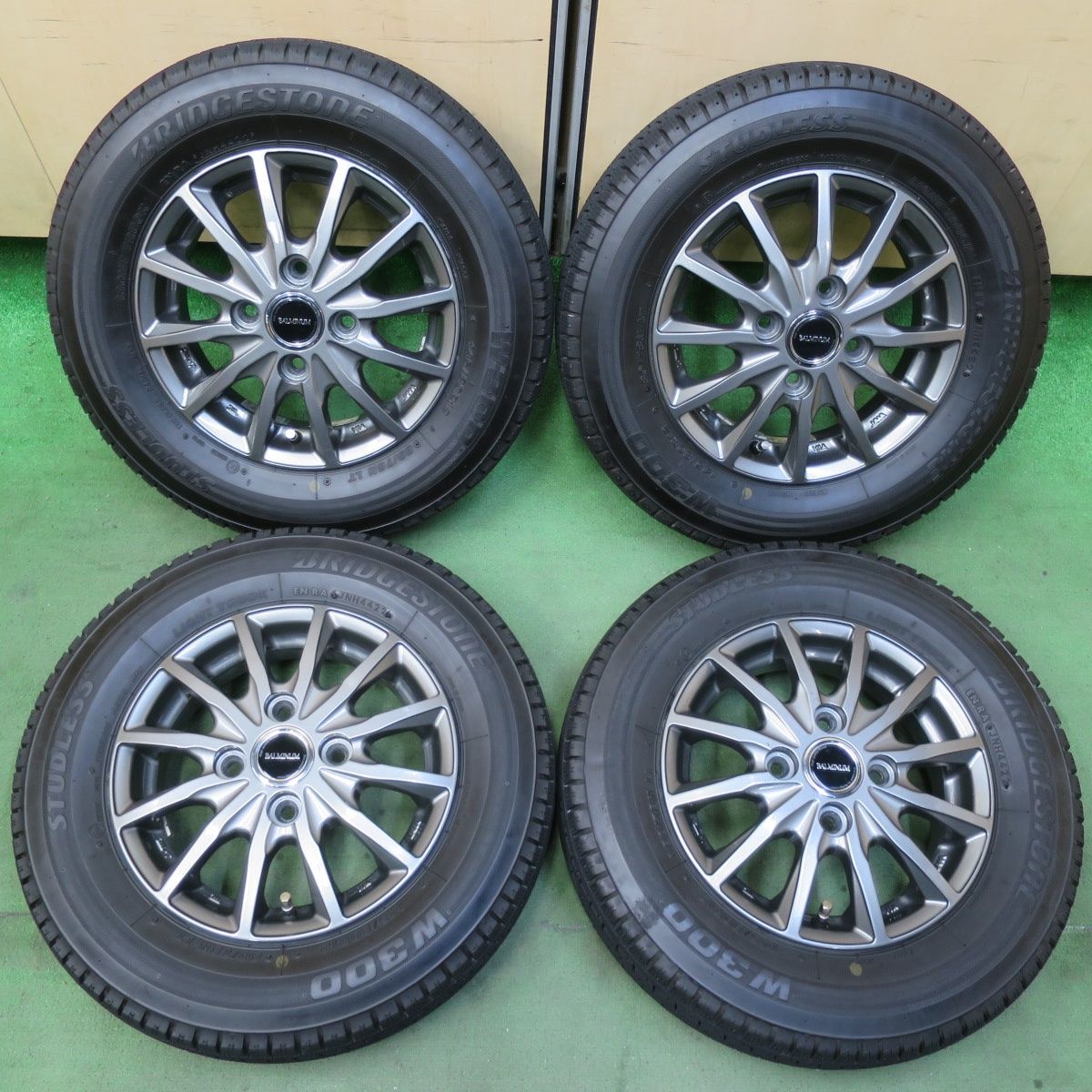 4本価格 22年 スタッドレス 145|80R12 80|78N ブリヂストン Ｗ300 BALMINUM バルミナ 12インチ PCD100|4H 5102303イス