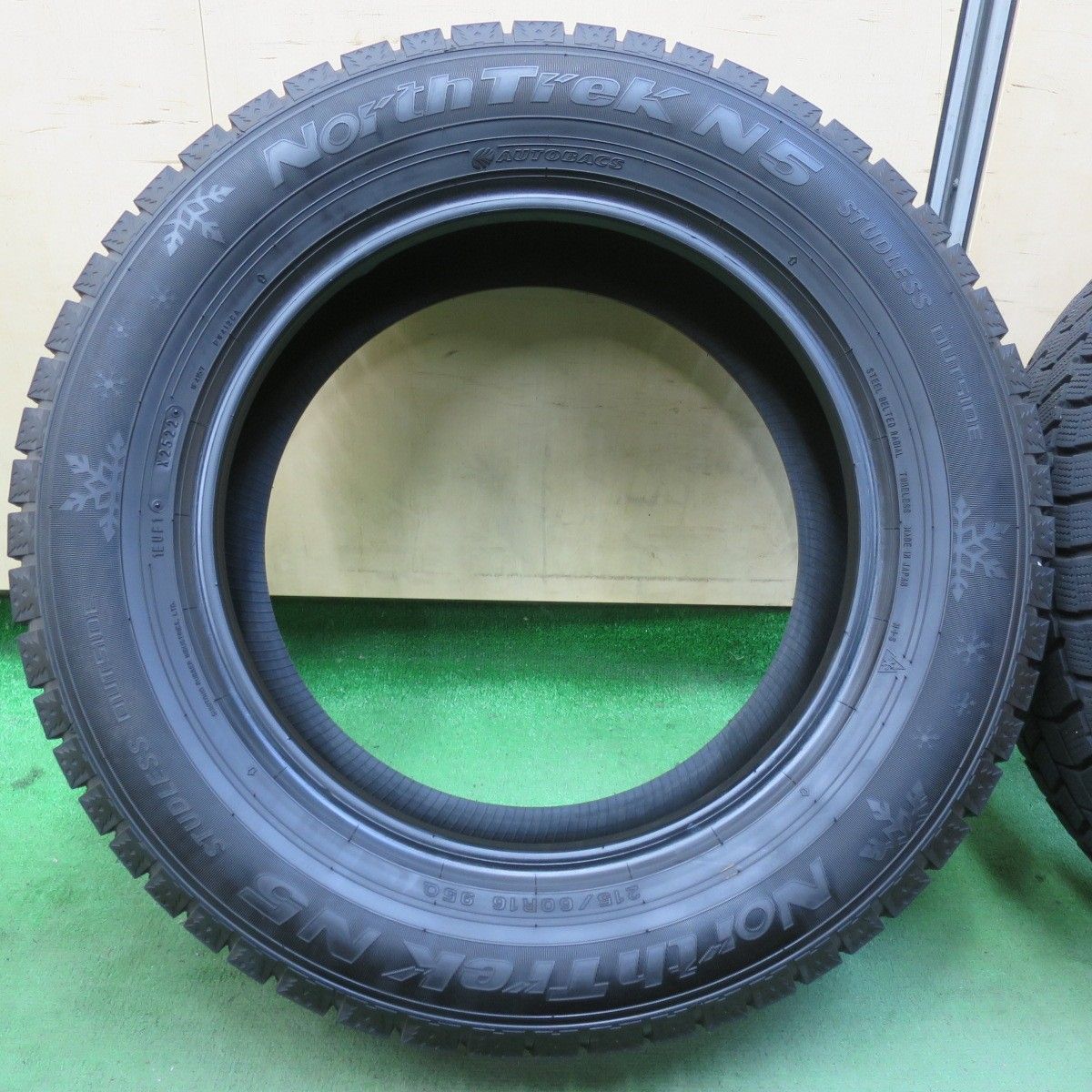 バリ溝 22年 ほぼ10分 スタッドレス 215|60R16 オートバックス ノーストレック N5 タイヤ 16インチ エスティマ クラウン オデッセイ マークX 等 5102001イスタ FFCRYSTALESIA_COM