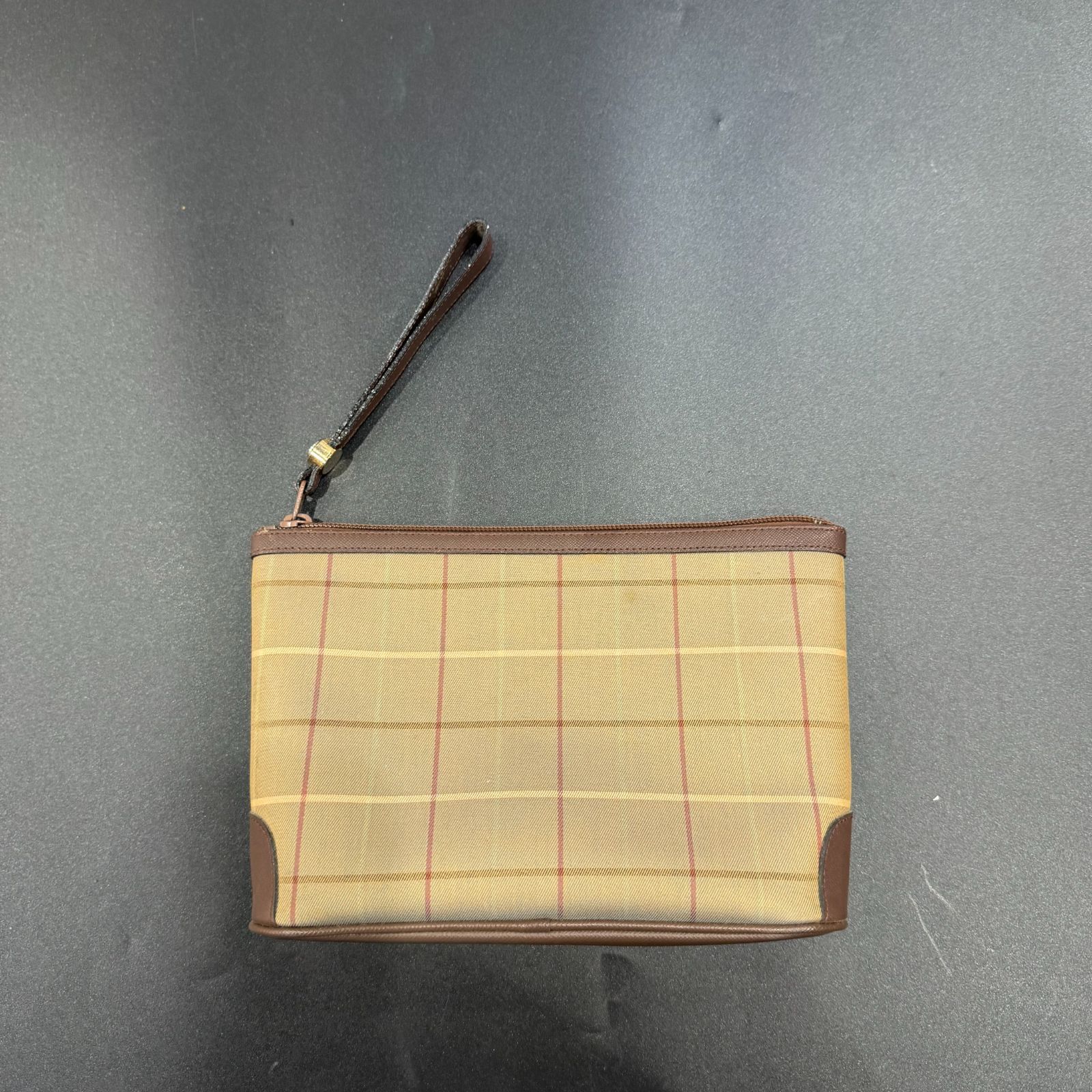 バーバリーズ ポーチ B25102348