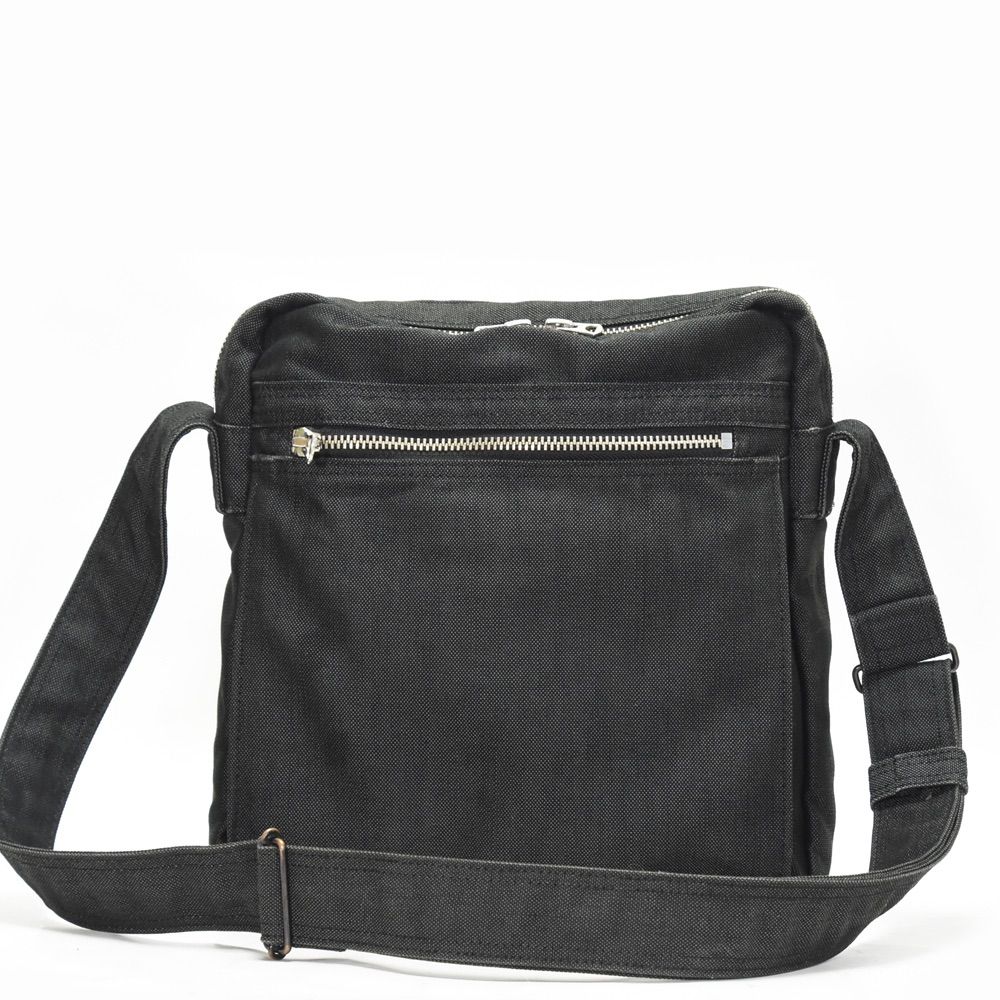 PORTER SMOKY ポーター スモーキー ショルダーバッグ スクエア ブラック コーデュラダック 斜め掛け サコッシュ 吉田カバン 592-26368