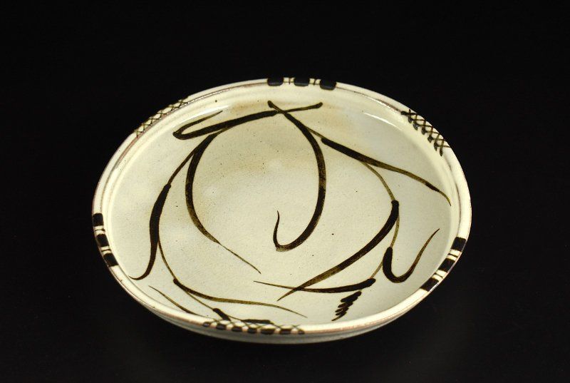 蔵A4179g 絵唐津 粉引 十三代 中里太郎右衛門窯 中皿 六寸皿 共箱