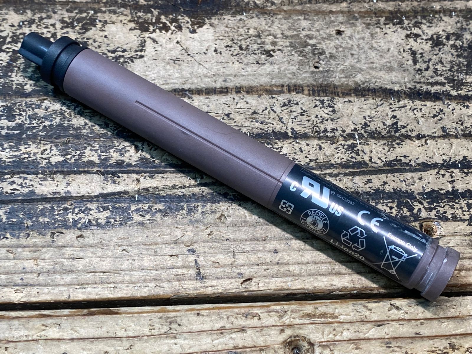 JN427 シマノ SHIMANO BT-DN110 ビルトインバッテリー 接続 済み