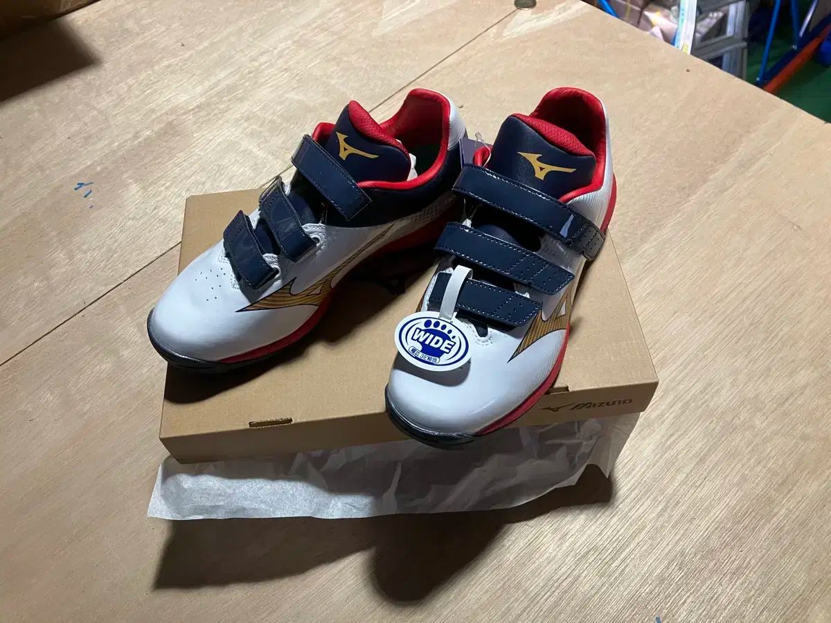 ミズノ 野球シューズ 260 11GT22214 人造芝シューズ 白 赤