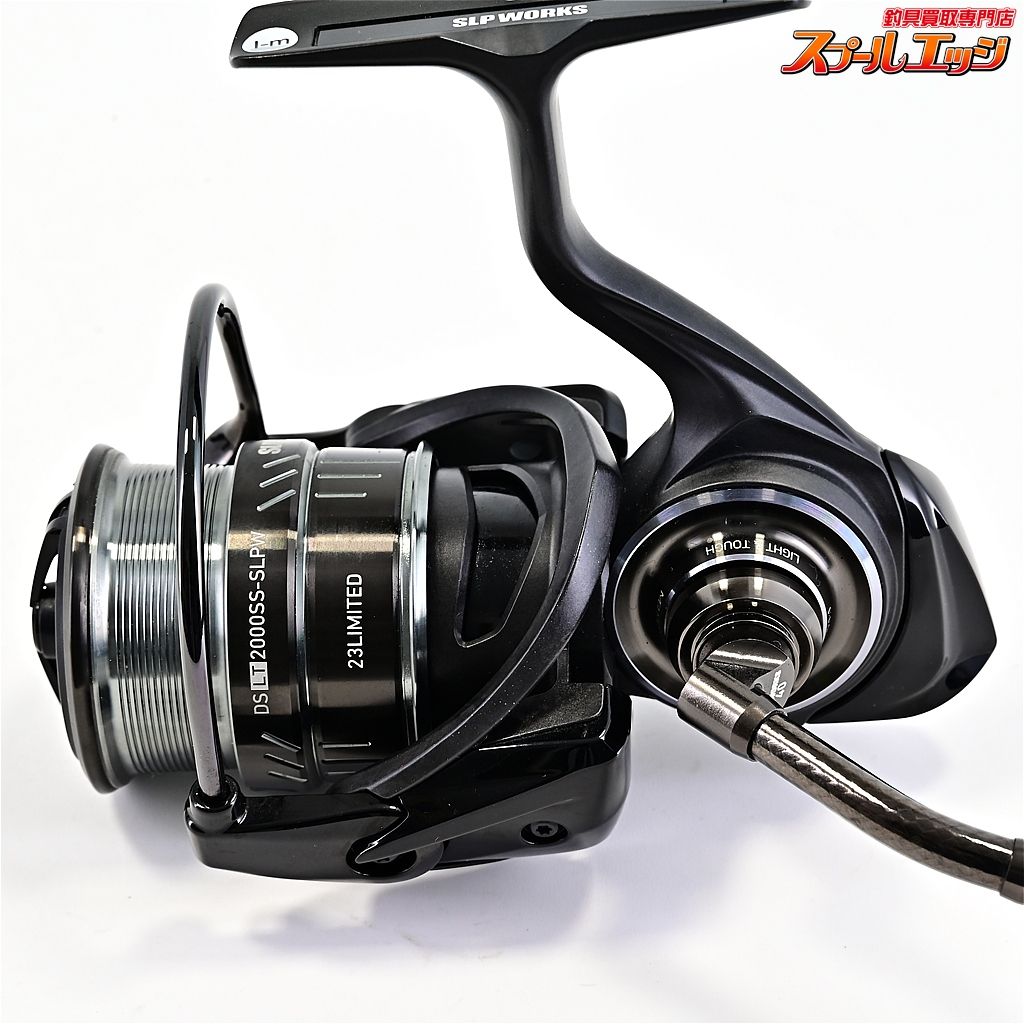 ダイワxSLPワークスxディスプラウト DS LT 2000SS-SLPW 23リミテッド 黒い特務機3 DAIWAxSLPWORKSxDAYSPROUT 23LIMITED m42762 WWW_SUPERTOOLSSHOP_NL
