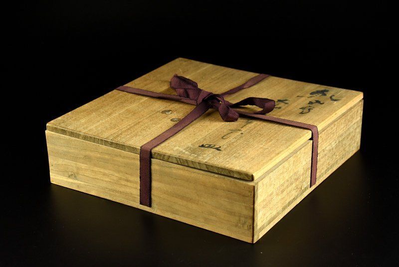 椿文四方皿 飾皿