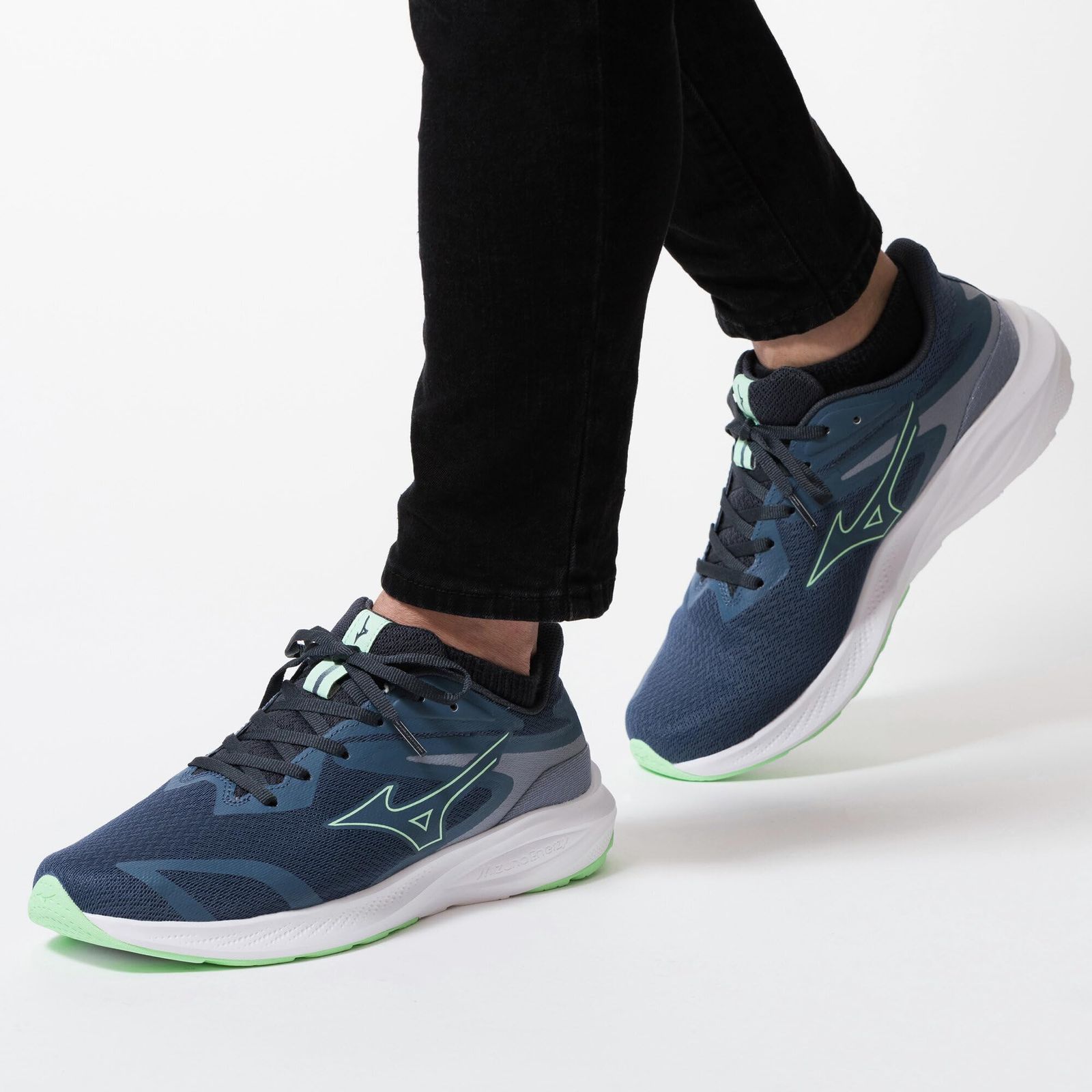 ランニングシューズ