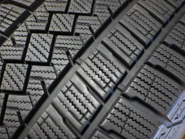 約8部山●PIRELLI