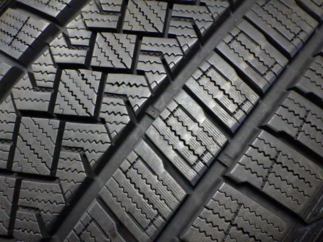 約8部山●PIRELLI