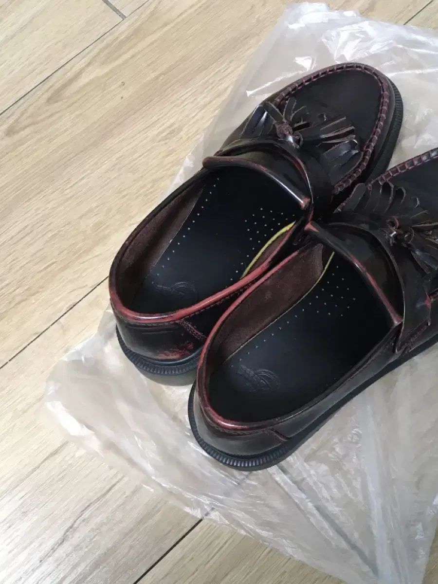 DR. MARTENS ドクターマーチン エイドリアン さくらんぼレッド 270