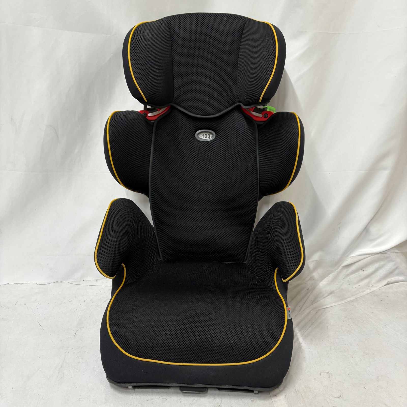 takata ジュニアシート ブラック イエロー