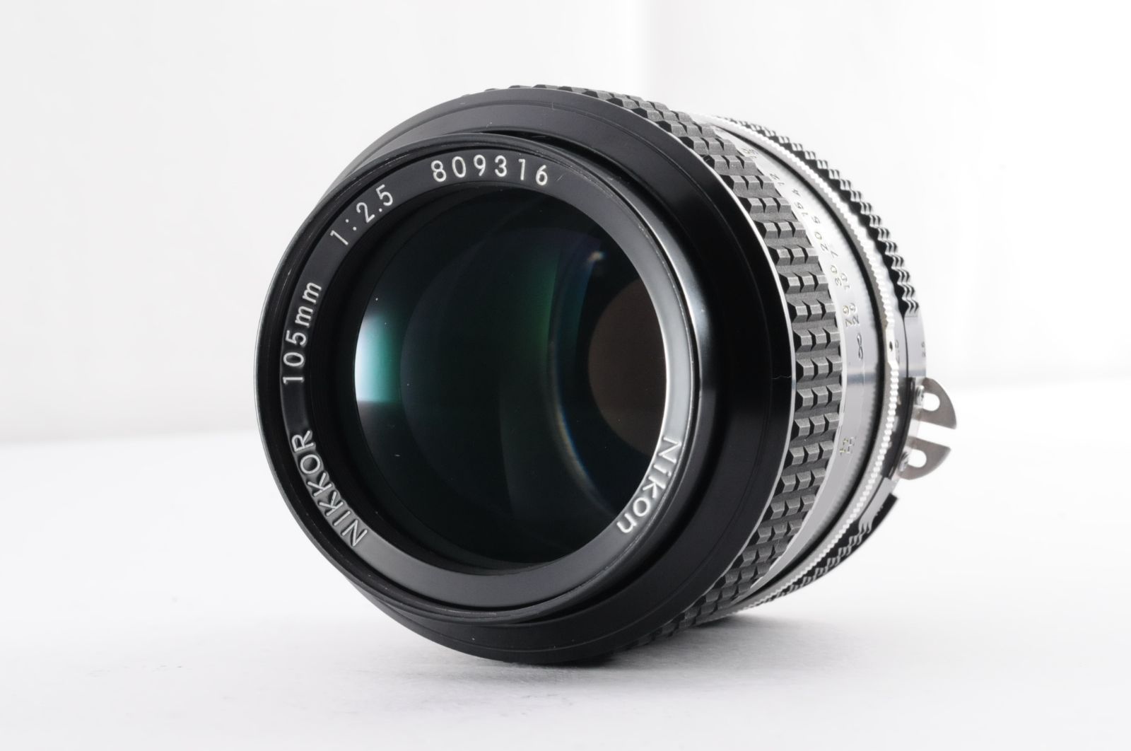 ニコン Nikon Ai NIKKOR 105 mm F 2 5 1 MF マニュアル カメラレンズ 809316