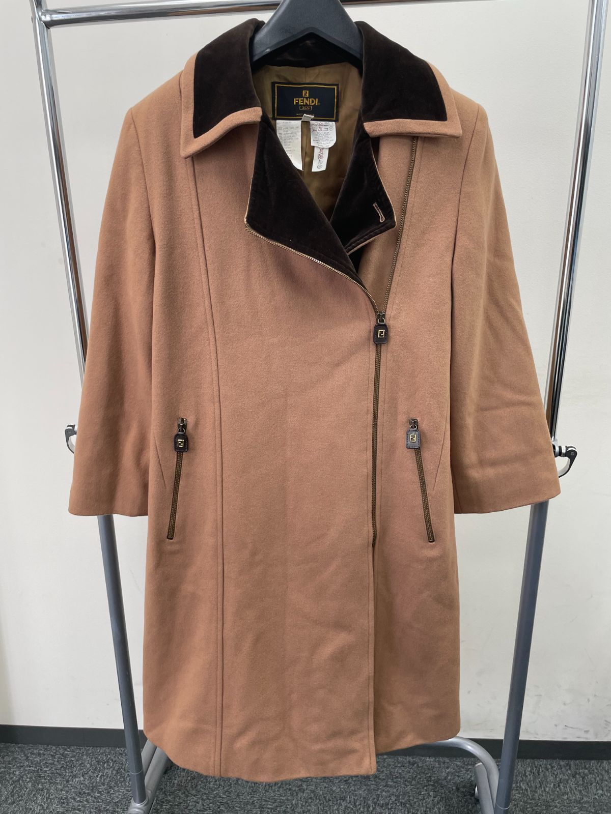 フェンディ アウター ウールコート サイズ40 D25033882