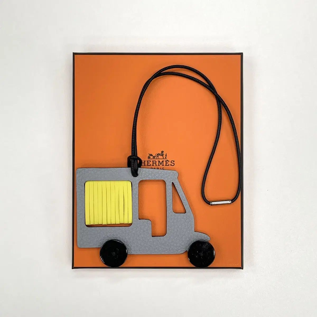 エルメス バッグチャーム 툭툭이 グレー H1070728