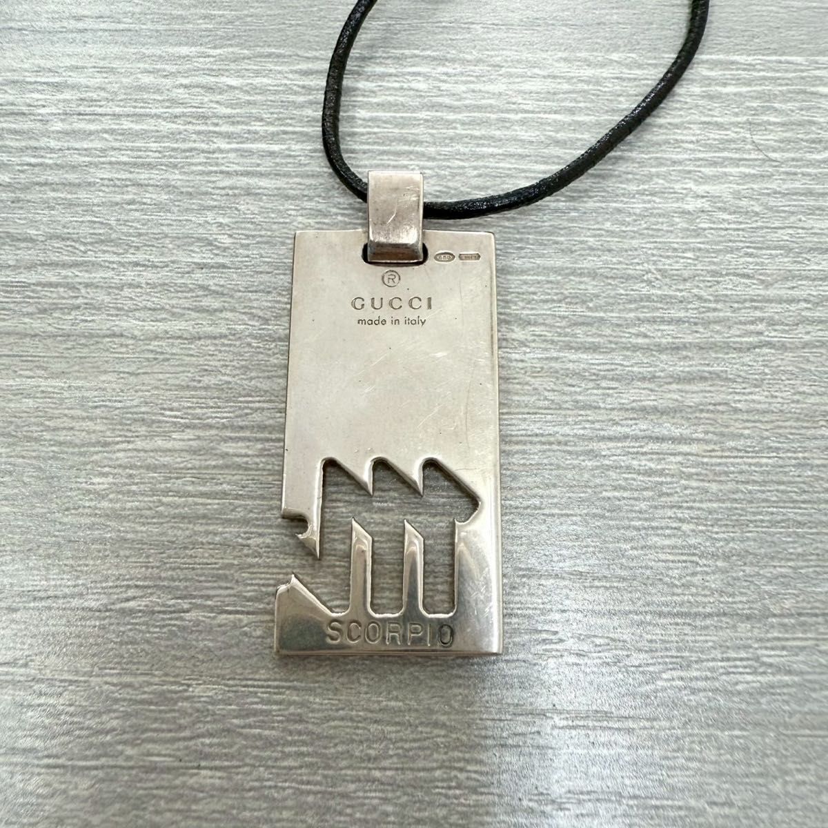 GUCCI グッチ ネックレス 蠍座 シルバー 星座 プレート