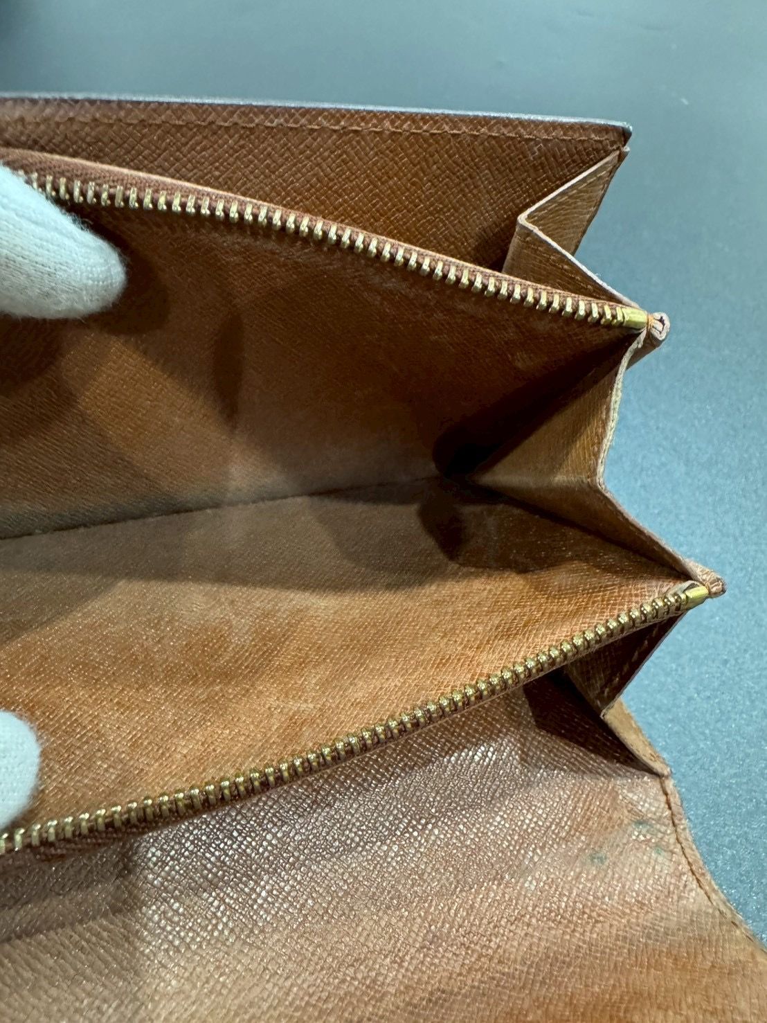 財布 ポルトフォイユサラｂ