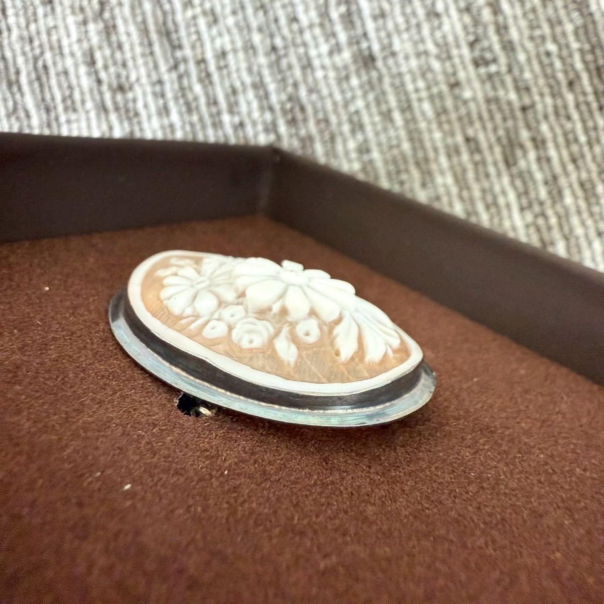 ferragamo フェラガモ カメオ ブローチ SV フラワー カメオ花