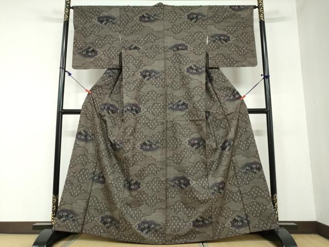 7マルキ 雲霞草花文