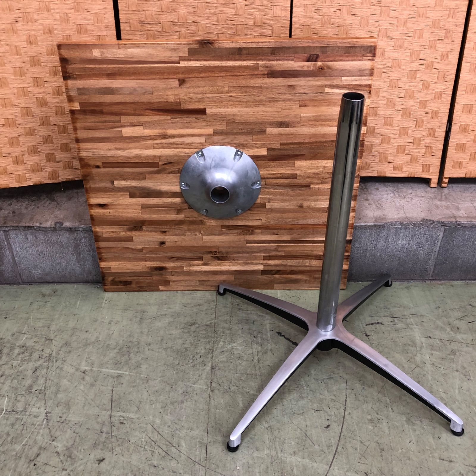 スクエア 69.5×70cm