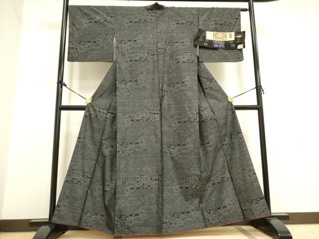 平和屋着物 本場大島紬 横段花文 大山謹製 証紙付き 正絹 DAAY2441op