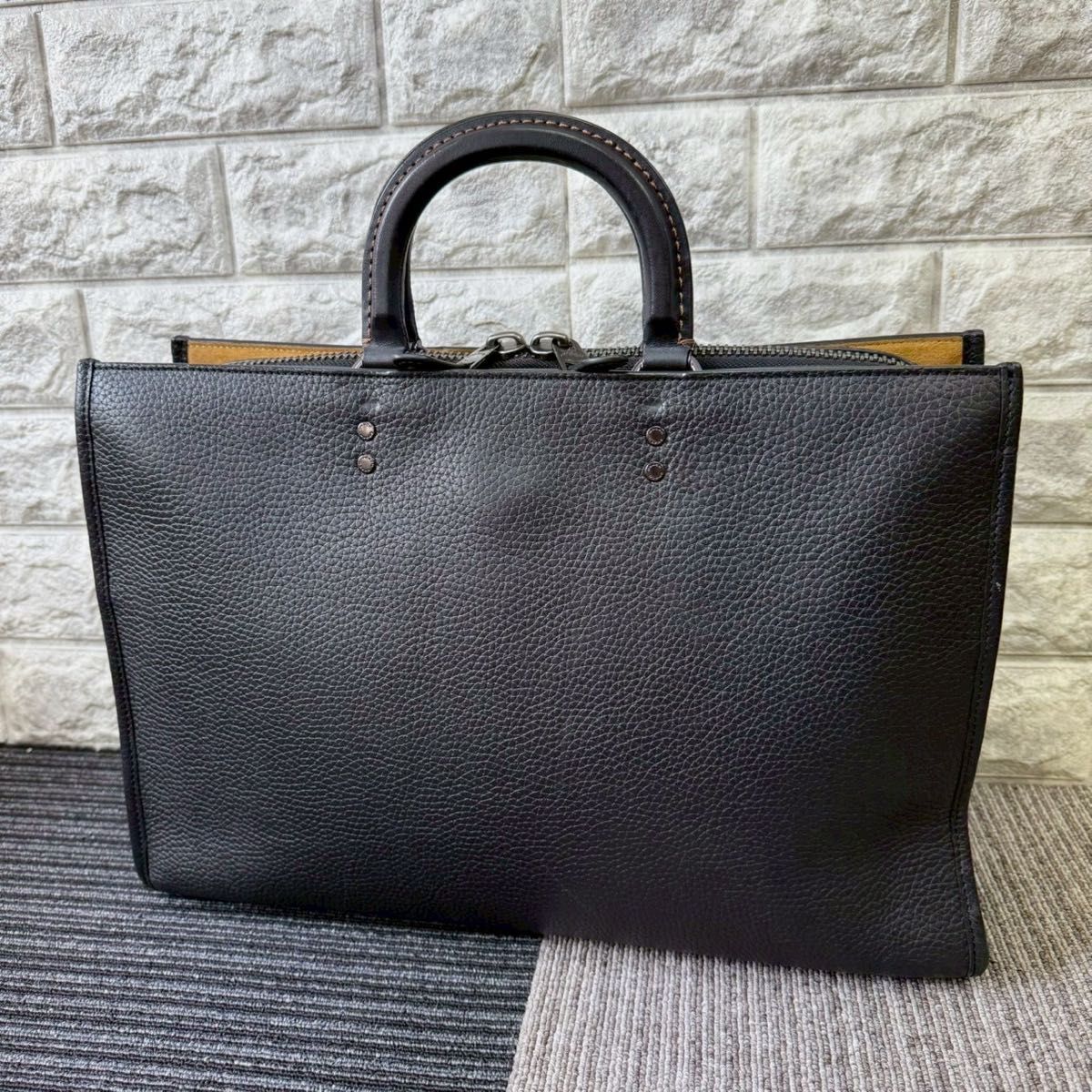 超 COACH コーチ ローグ ビジネスバッグ レザー ブラック