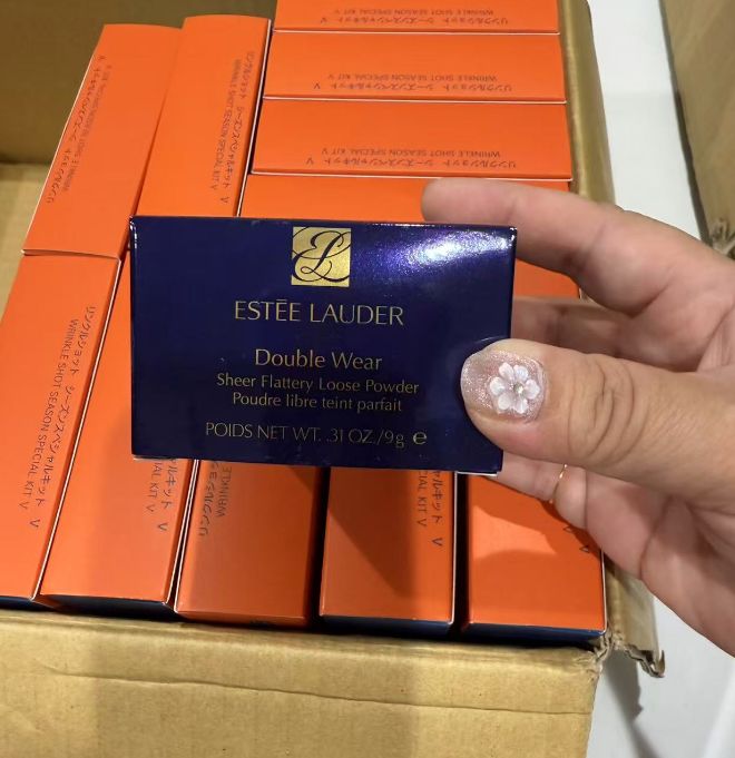 エスティローダー ダブルウェア シアーフラッタリールースパウダー 01 トランスルーセント フェイスパウダー 軽やか 崩れにくい ツヤ肌仕上げ