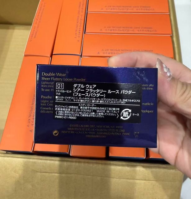 エスティローダー ダブルウェア シアーフラッタリールースパウダー 01 トランスルーセント フェイスパウダー 軽やか 崩れにくい ツヤ肌仕上げ