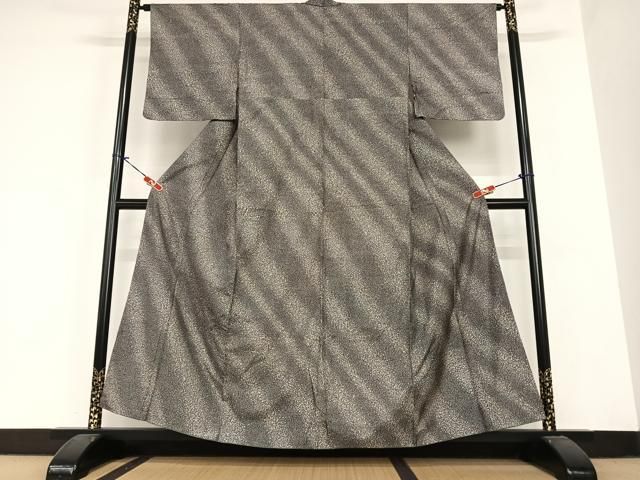 平和屋着物 本場染大島紬 霞文 黒地 正絹 AABC0070zg