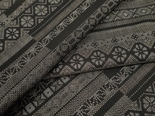 平和屋着物●本場大島紬 9マルキ 横段吉祥花文 鈴乃屋扱い 正絹 ♥ CAAZ3047yc