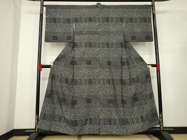 平和屋着物 お召 横段文 黒地 正絹 AABC5641ck