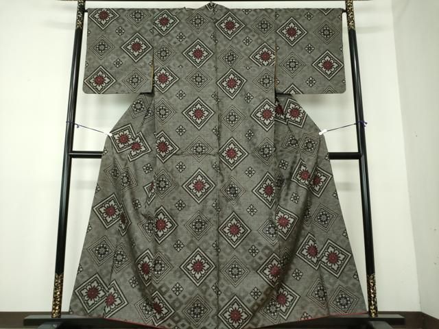 平和屋着物 本場大島紬 龍郷絣 花菱文 正絹 DAAY1710ps