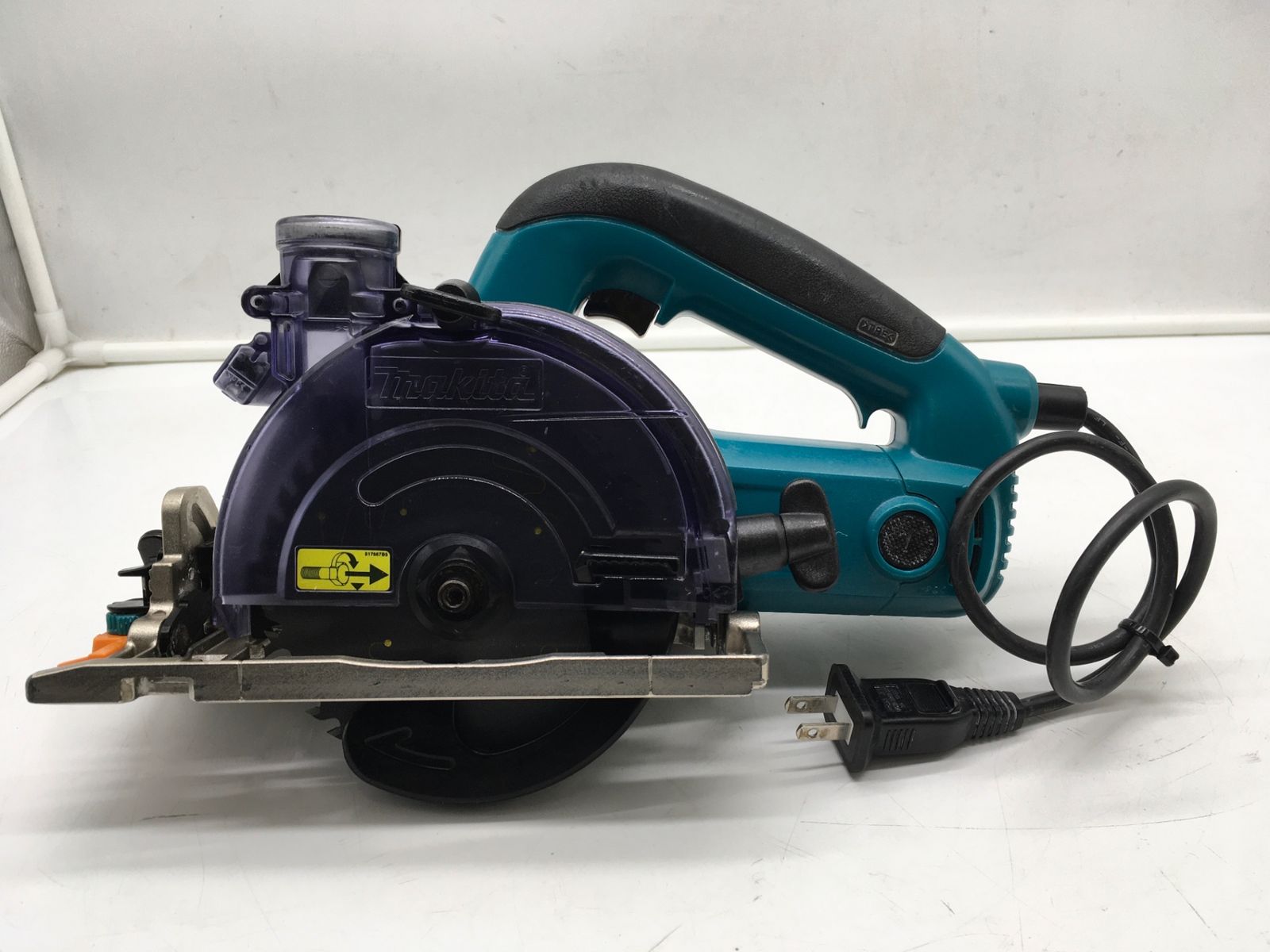 品 Makita マキタ 125mm防じん丸ノコ 5205FX IT2EVQ7IVFM1 エコツール岡崎インター店 M02