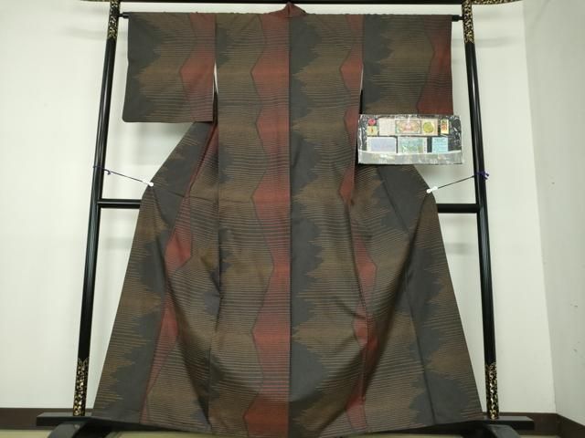 平和屋着物●本場縞大島紬 京友禅 屋久杉染 大島紬美幸謹製 証紙付き 正絹 DAAY1810ps