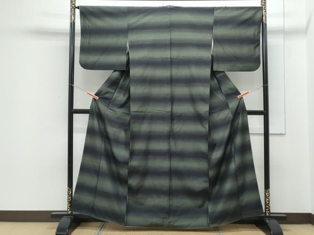 平和屋着物 上質な紬 霞文 正絹 CAAY9537th