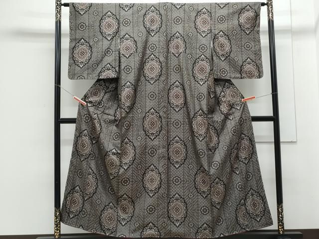 平和屋着物●本場大島紬 龍郷絣 吉祥花文 正絹 CAAZ8826th